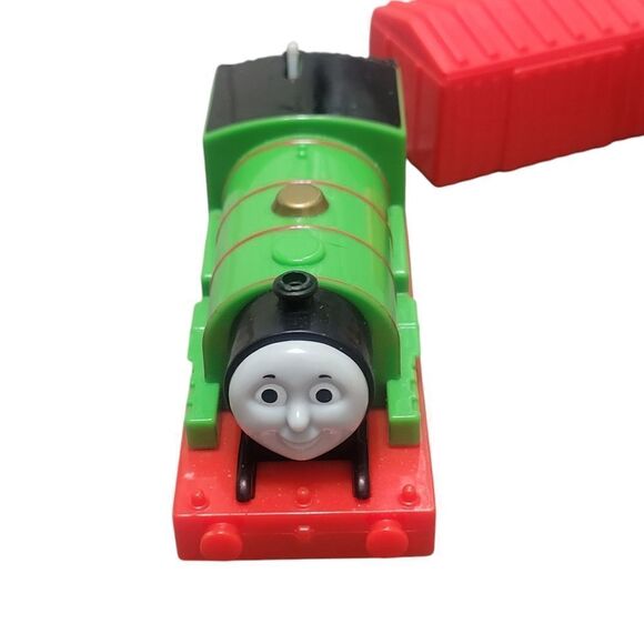 Thomas and friends battery operated train - Picture 2 of 6